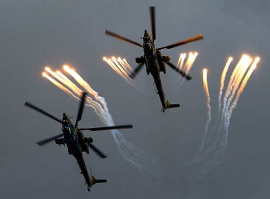 Форум "Армия-2020". Демонстрационные полеты