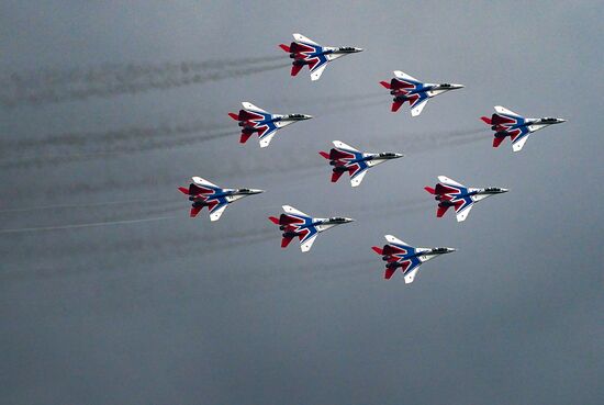 Форум "Армия-2020". Демонстрационные полеты