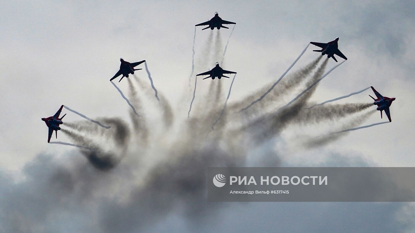 Форум "Армия-2020". Демонстрационные полеты