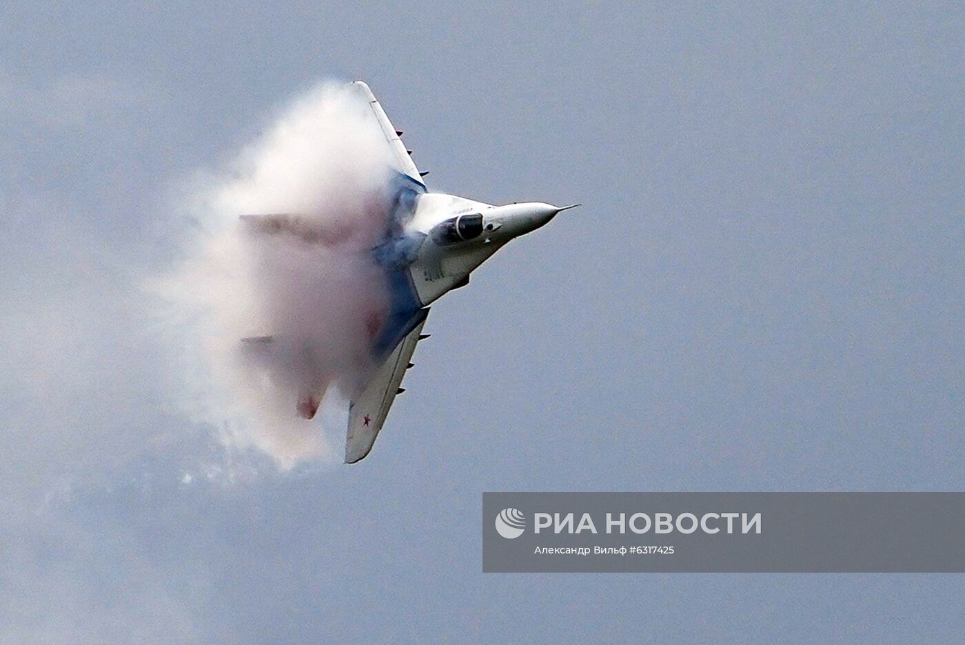 Форум "Армия-2020". Демонстрационные полеты