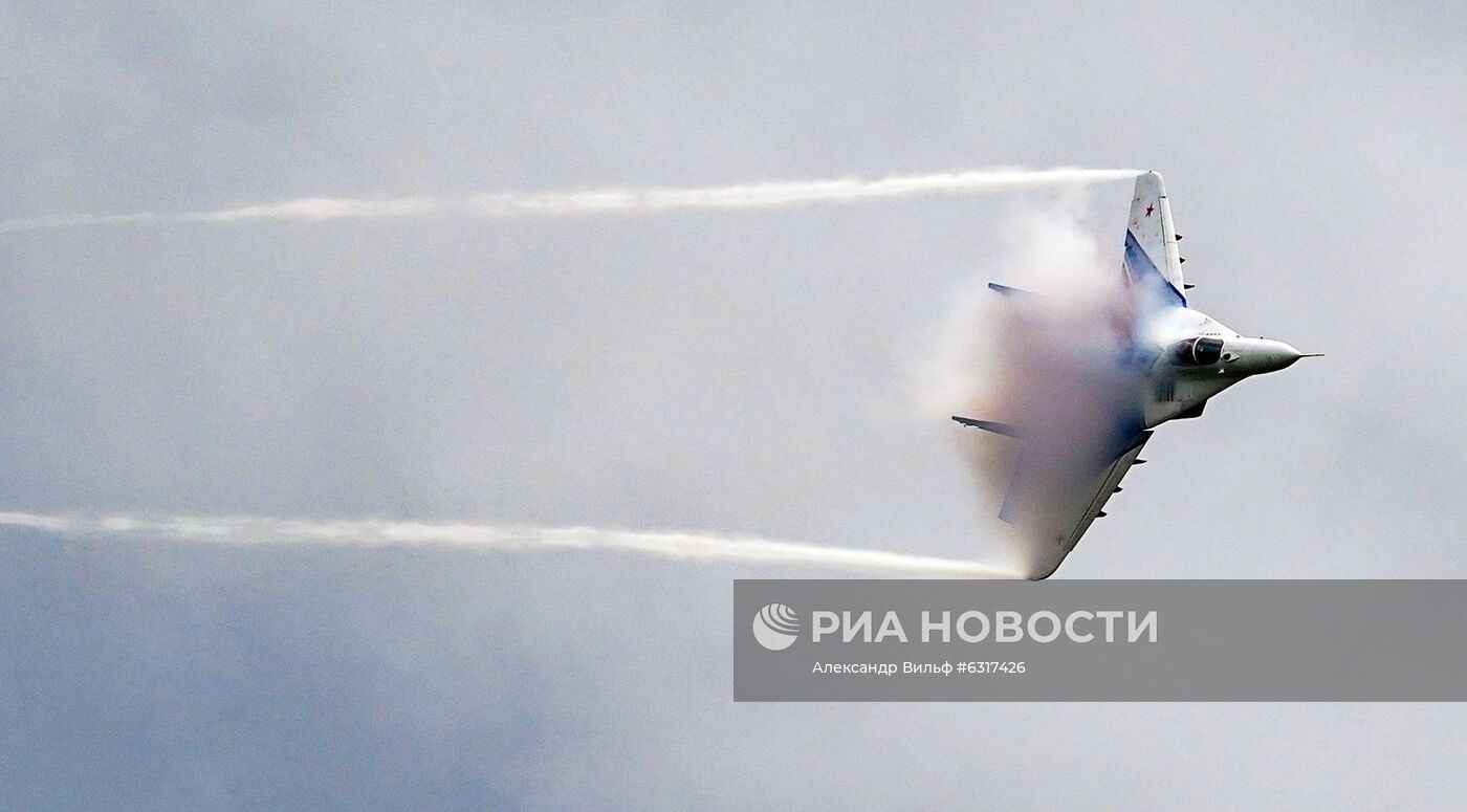 Форум "Армия-2020". Демонстрационные полеты