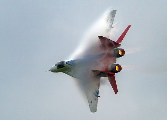 Форум "Армия-2020". Демонстрационные полеты