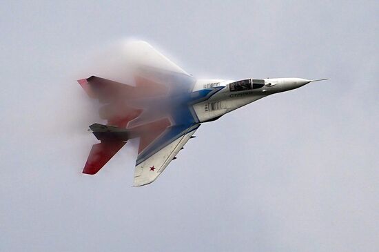 Форум "Армия-2020". Демонстрационные полеты