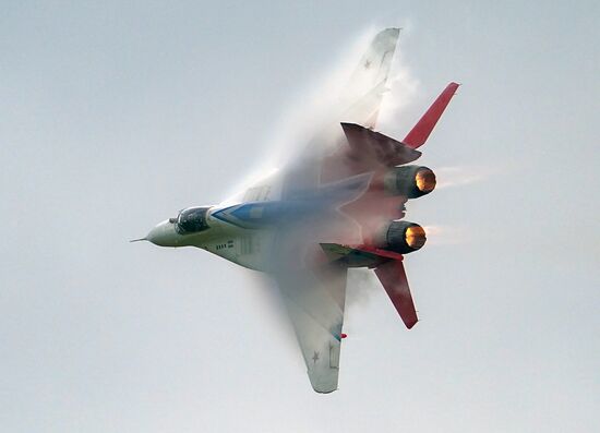 Форум "Армия-2020". Демонстрационные полеты