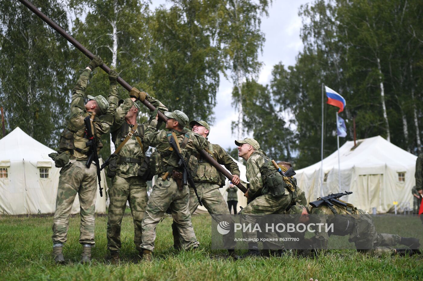 "АрМИ — 2020". "Отличники войсковой разведки"