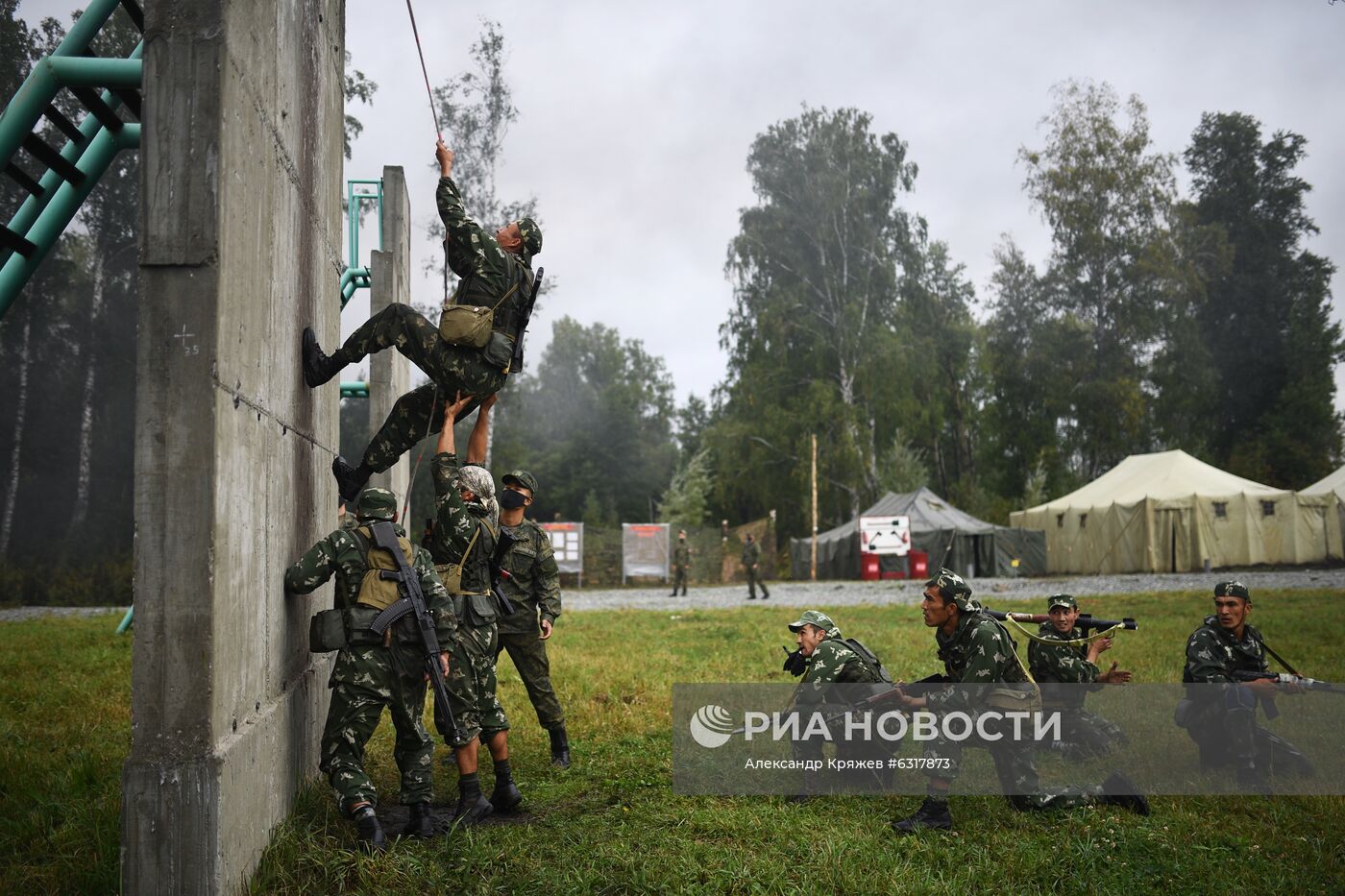 "АрМИ — 2020". "Отличники войсковой разведки"