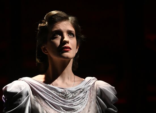 Спектакль "И никого не стало" в театре О. Табакова