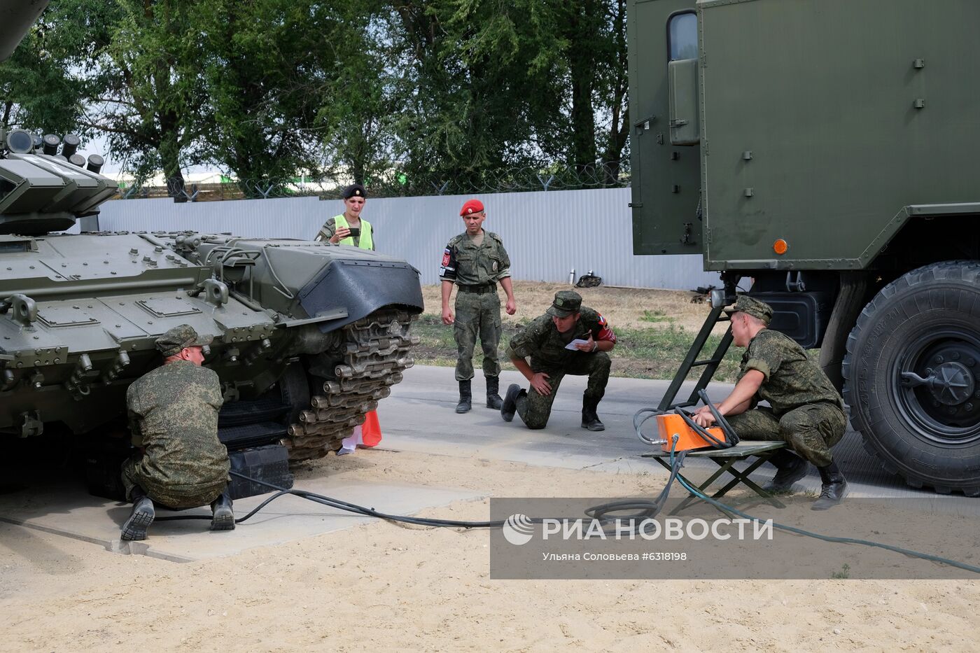 "АрМИ - 2020". "Мастера автобронетанковой техники" 