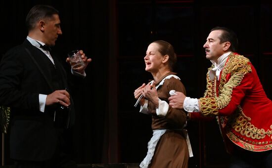 Спектакль "И никого не стало" в театре О. Табакова