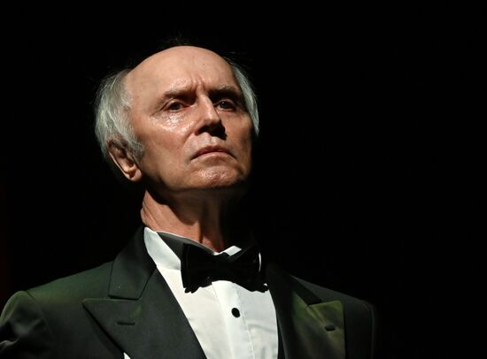 Спектакль "И никого не стало" в театре О. Табакова