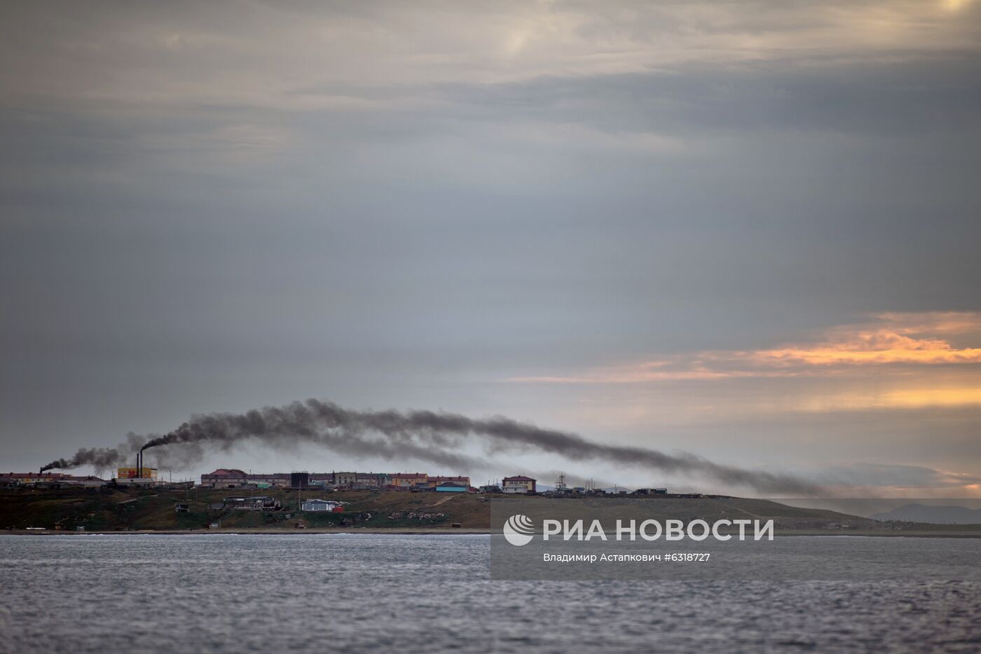 Поселок Лорино на Чукотке