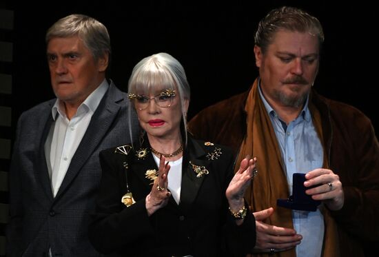 Спектакль "Ложные признания" в театре имени А. С. Пушкина