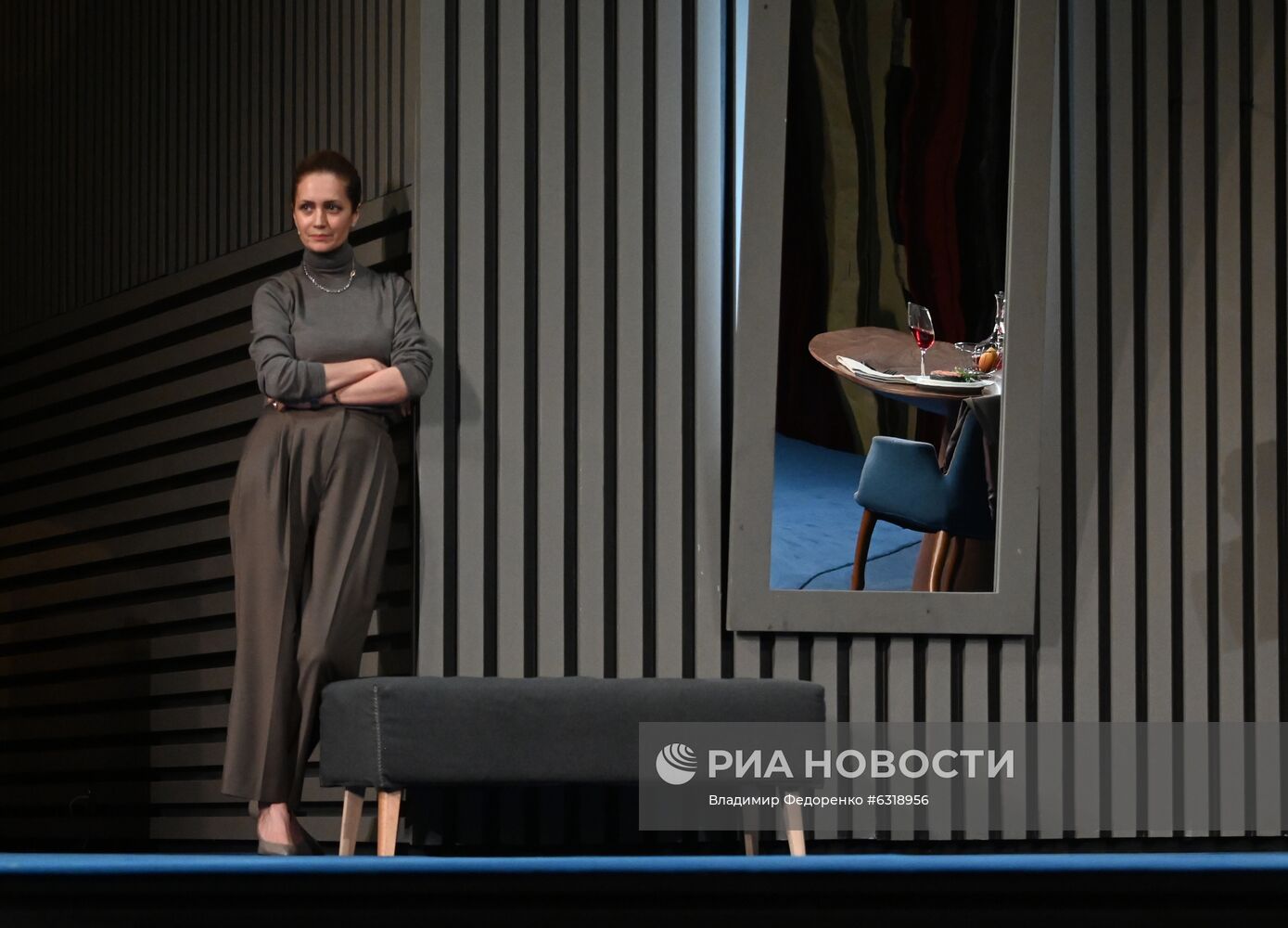 Спектакль "Ложные признания" в театре имени А. С. Пушкина