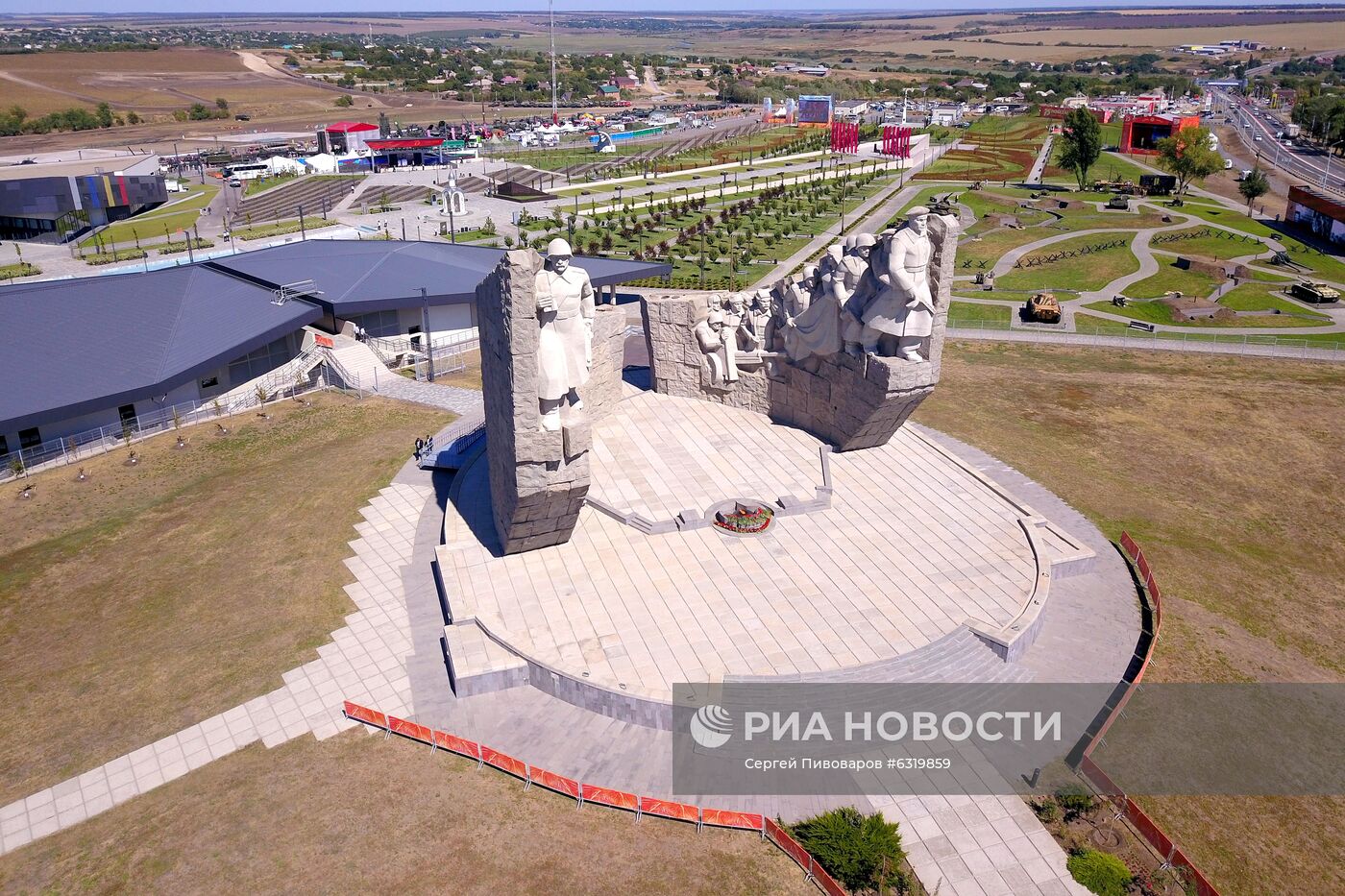Открытие музейно-исторического комплекса "Самбекские высоты"