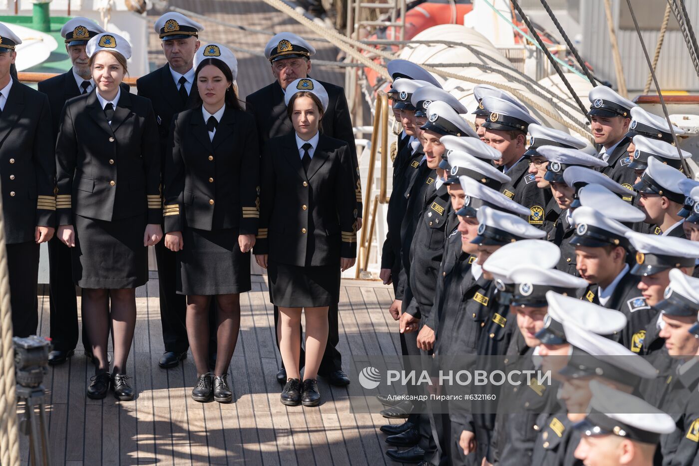 Парусное судно "Седов" зашло в порт Петропавловска-Камчатского