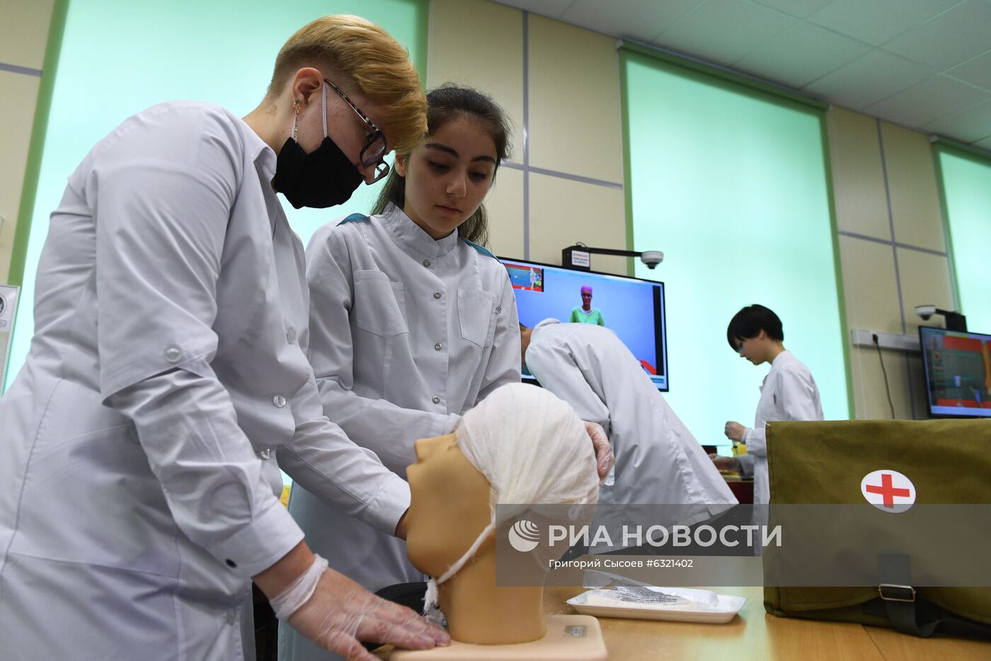 Мэр Москвы С. Собянин посетил одну из городских школ