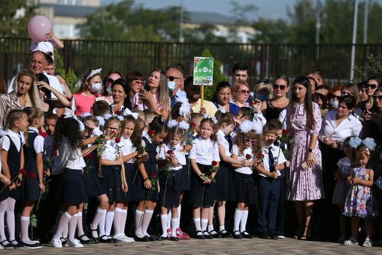 33 первых класса сформированы в краснодарской школе №71