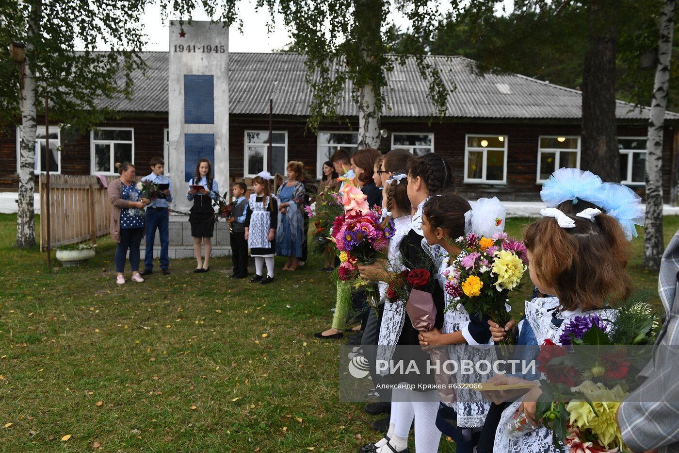 Сельская школа в селе Юрт-Акбалык