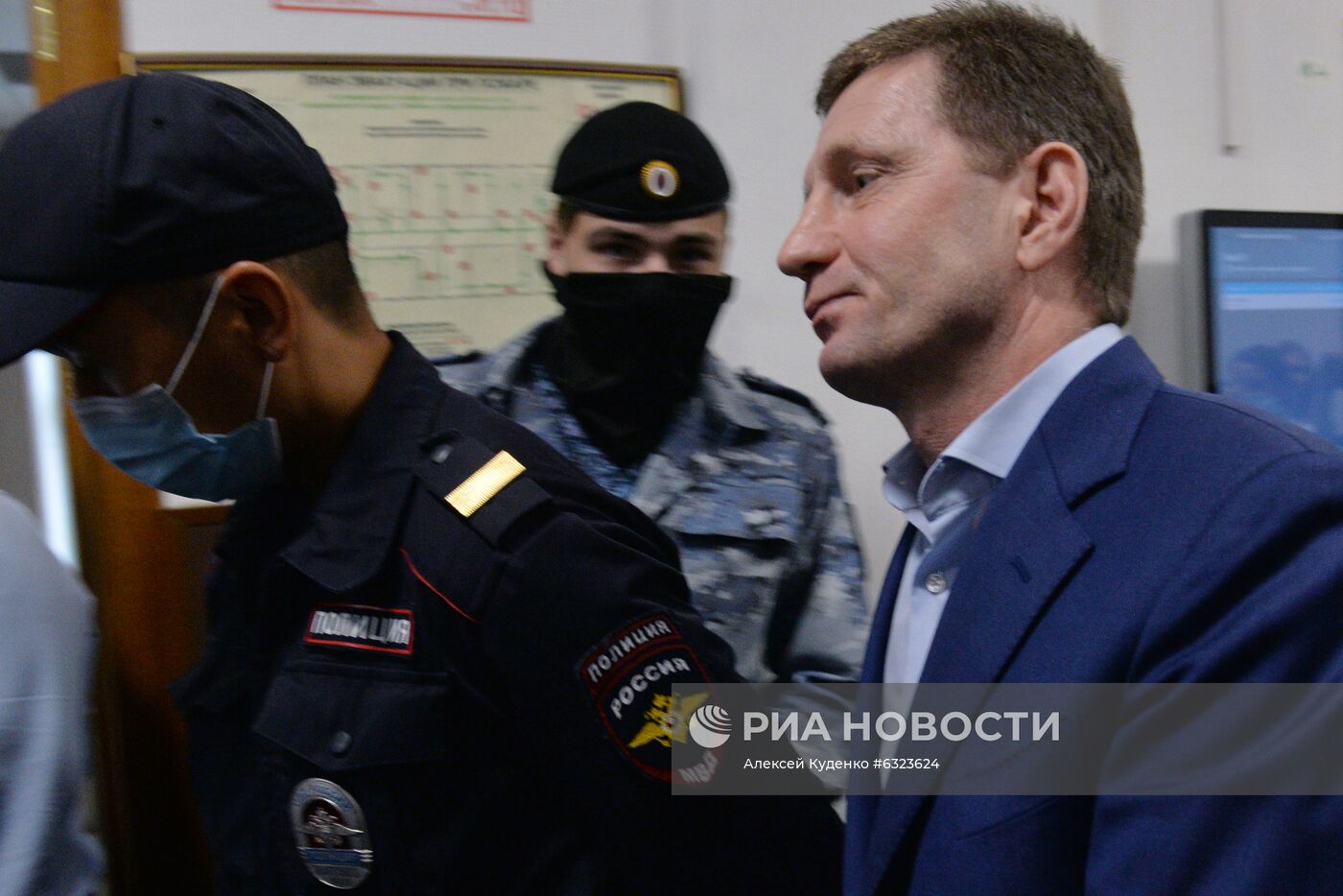 Рассмотрение ходатайства следствия о продлении срока ареста С. Фургалу