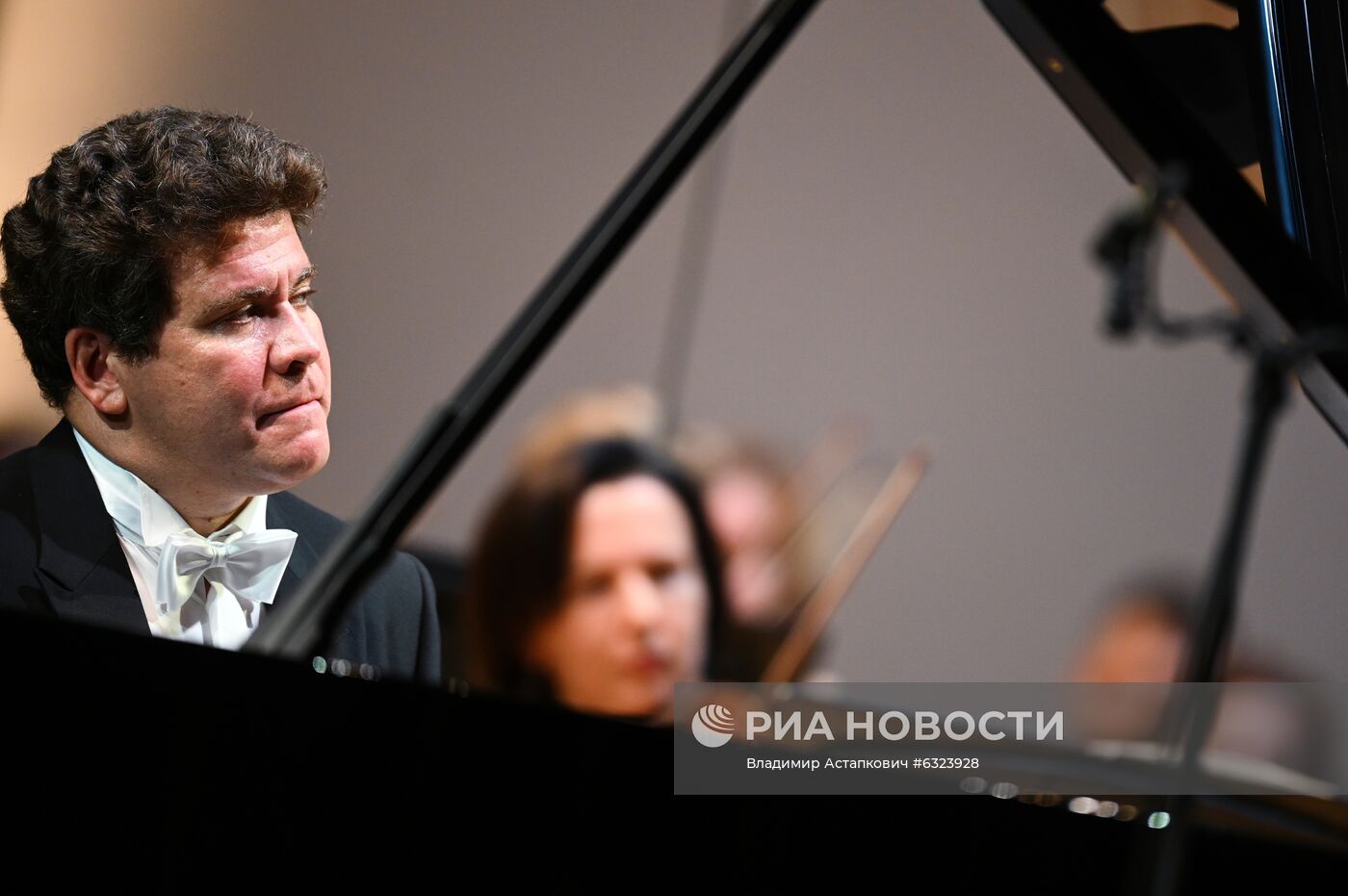 Концерт "Россия миру" к 75-летию окончания Второй мировой войны