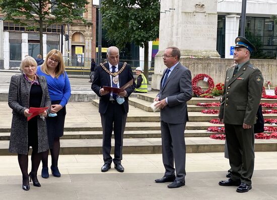 Мемориал советским солдатам открыли в Манчестере