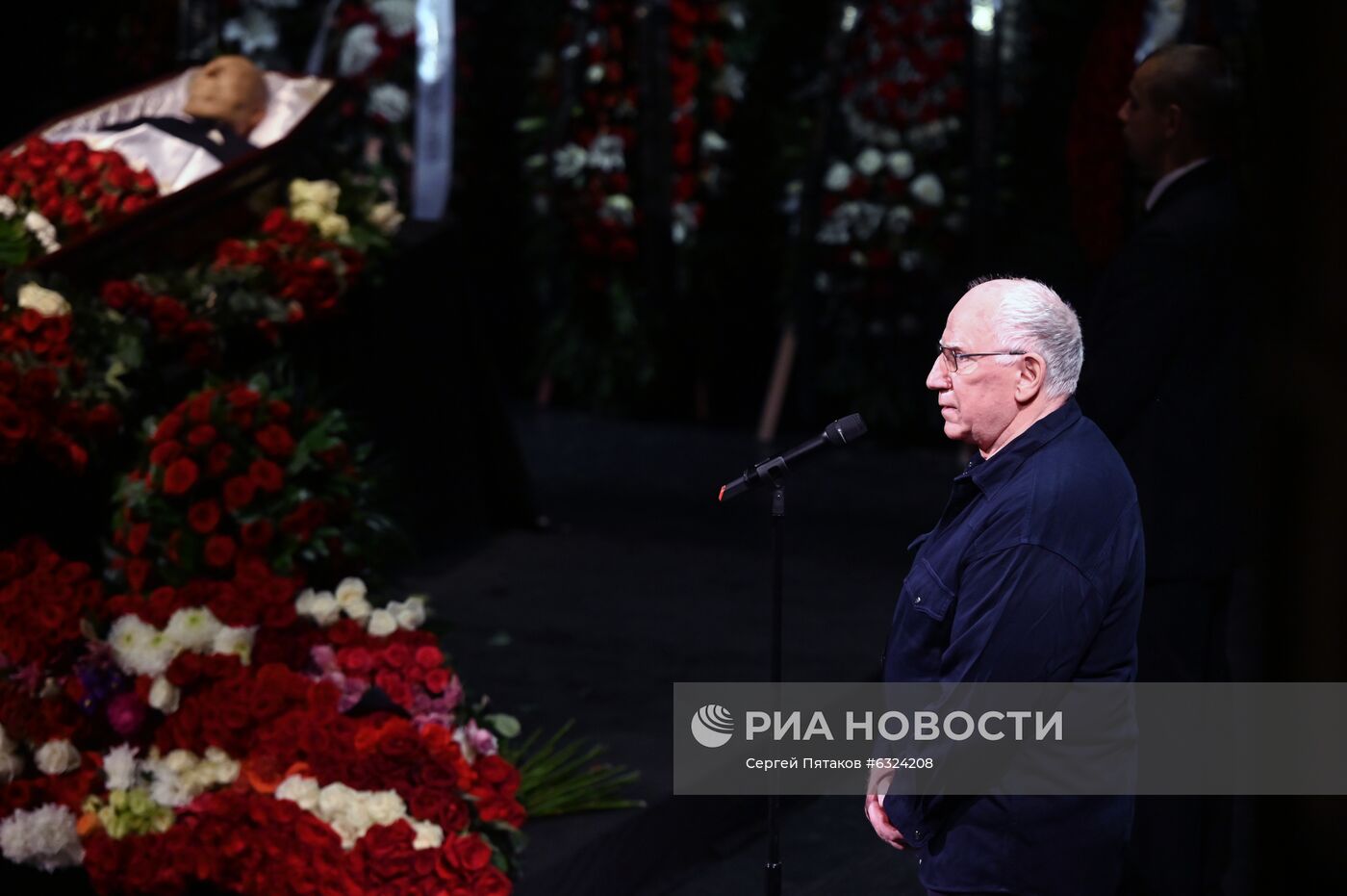 Прощание с народным артистом России Б. Клюевым