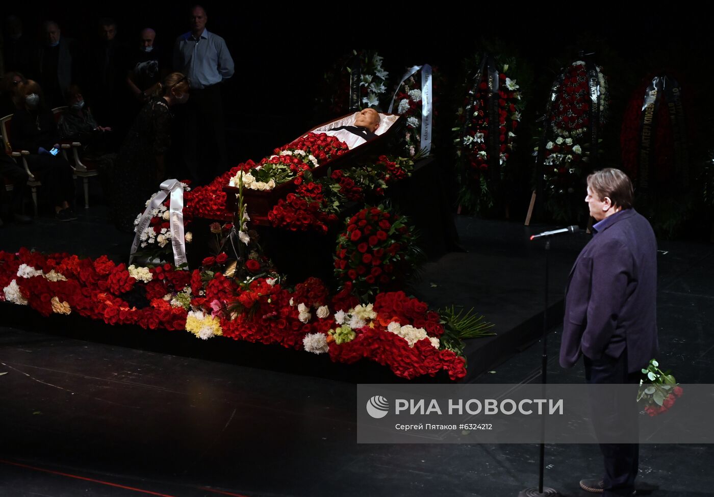 Прощание с народным артистом России Б. Клюевым