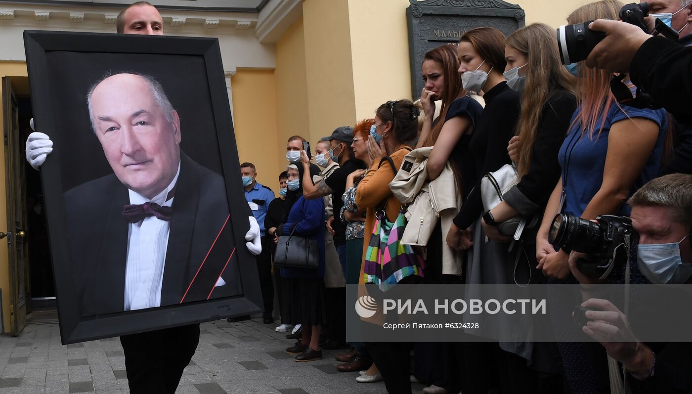 Прощание с народным артистом России  Б. Клюевым