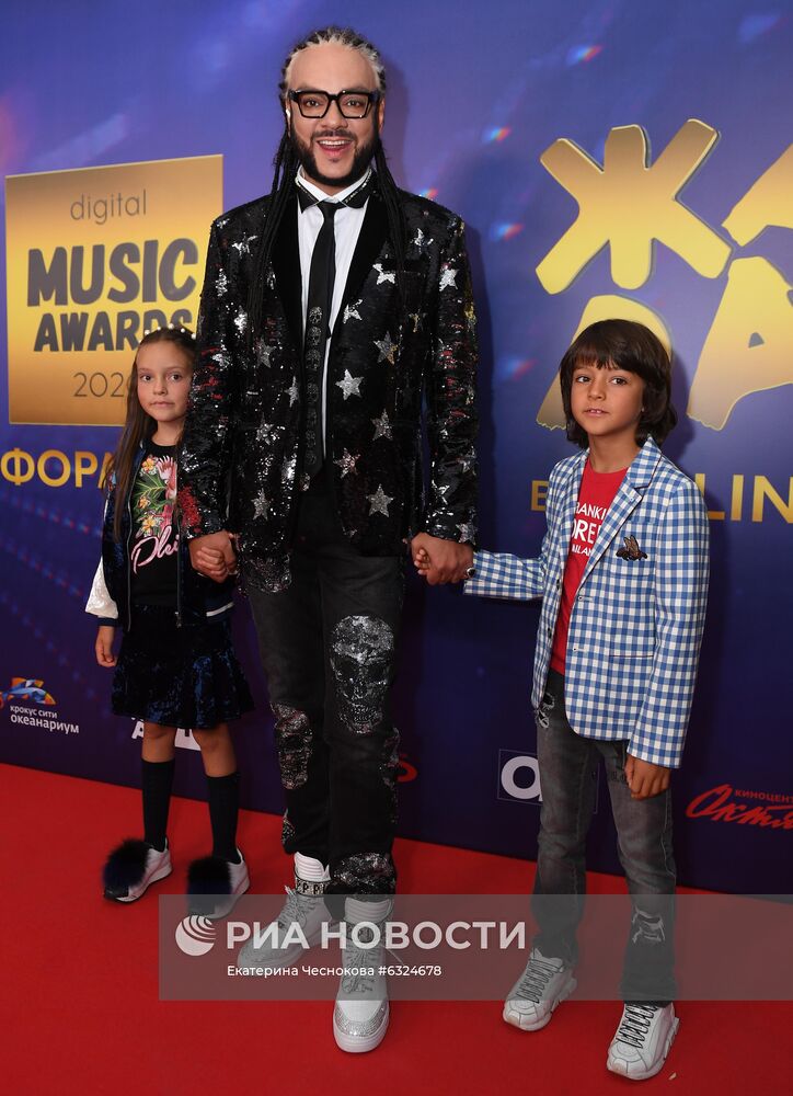 Премия "Жара Music Awards"