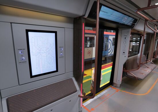 Презентация нового поезда метро "Москва"