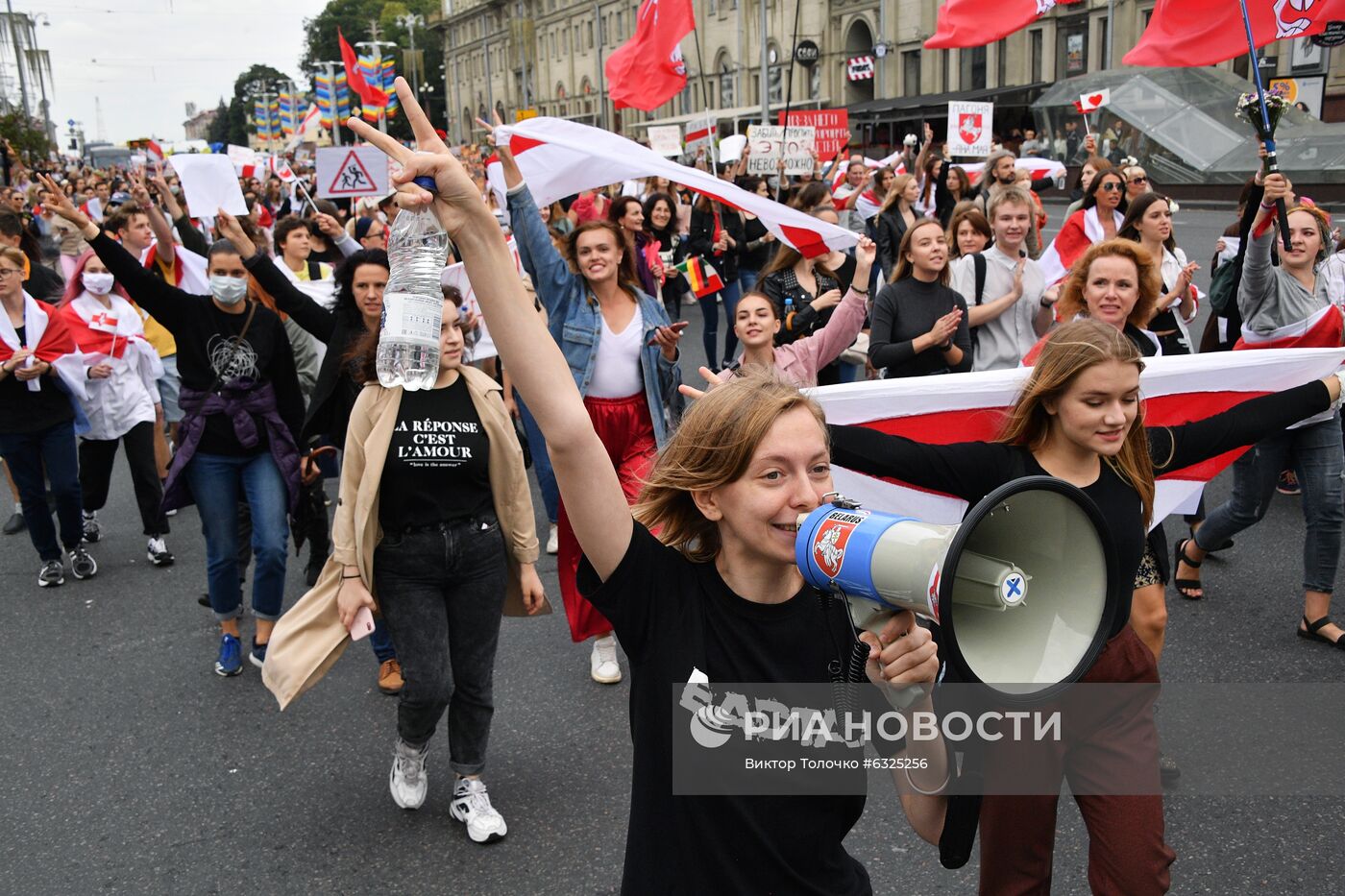 Протестная акция женщин в Минске