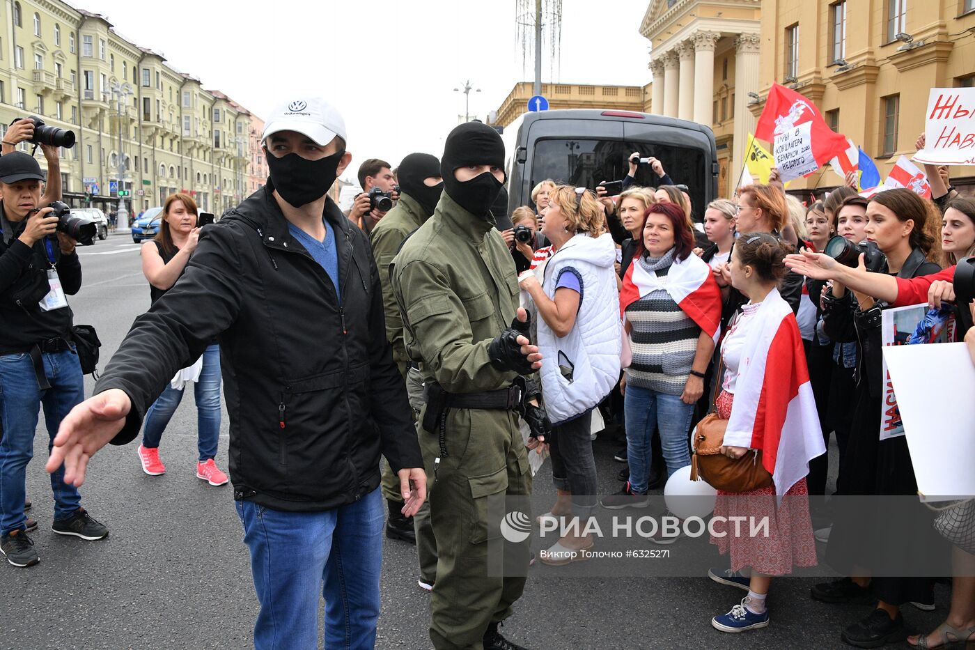 Протестная акция женщин в Минске