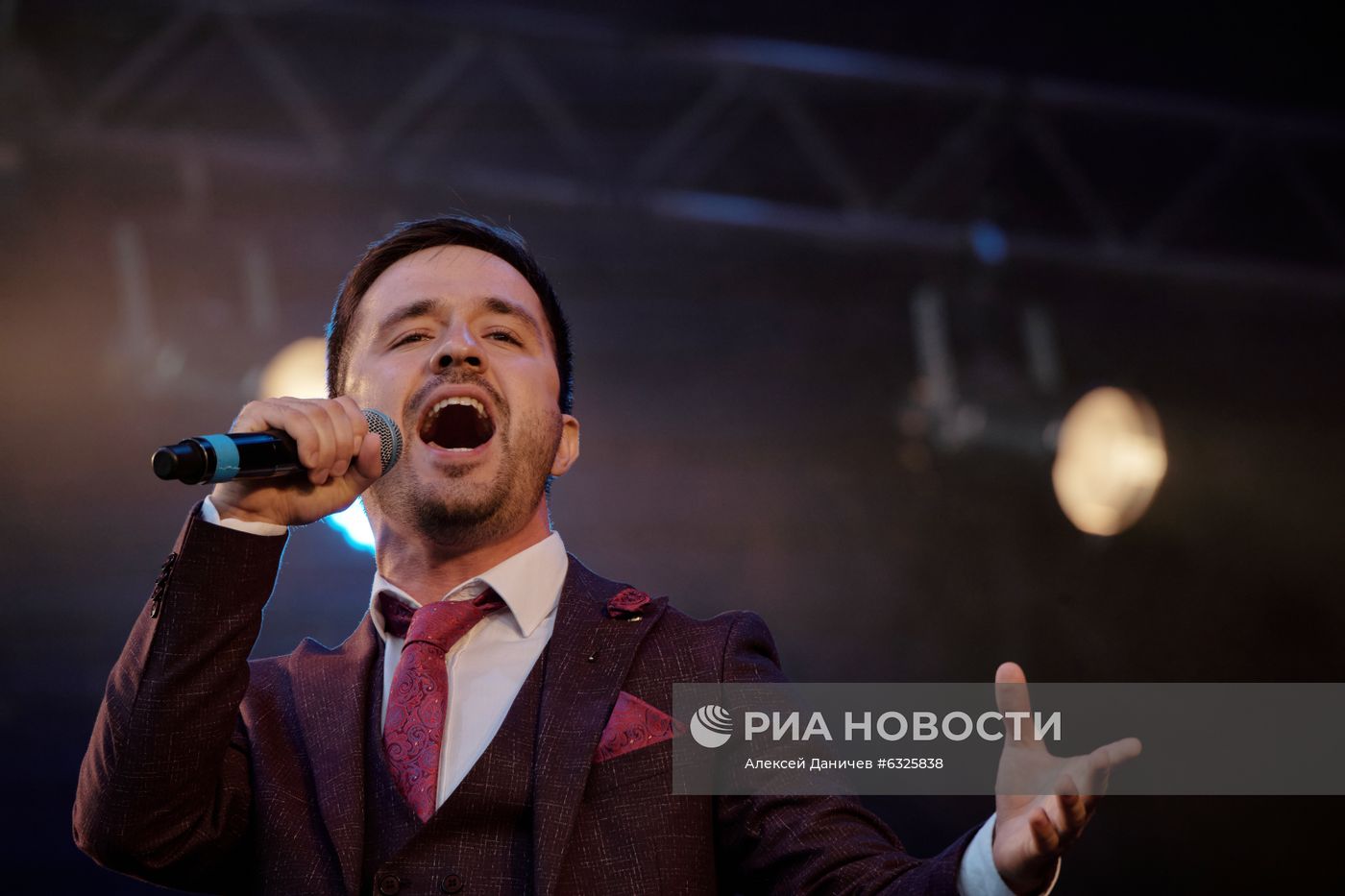 Концерт "Дым над водой. От классики до рока"