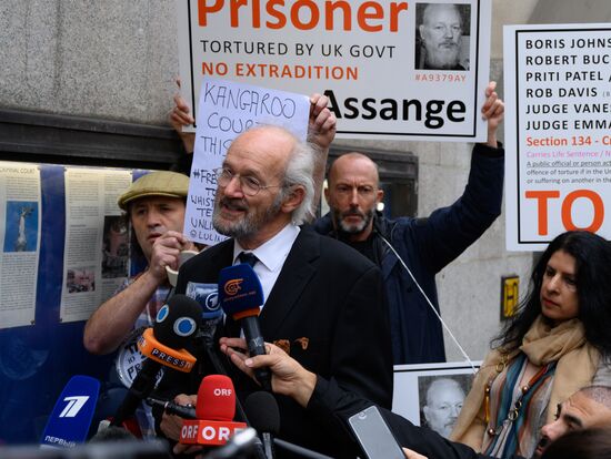 Возобновление слушаний по делу об экстрадиции Дж. Ассанжа в США