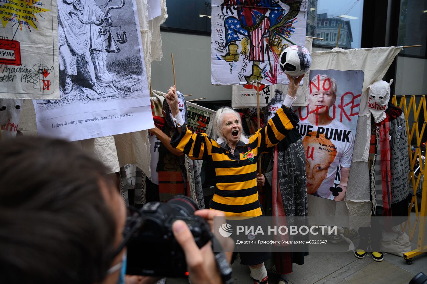 Возобновление слушаний по делу об экстрадиции Дж. Ассанжа в США