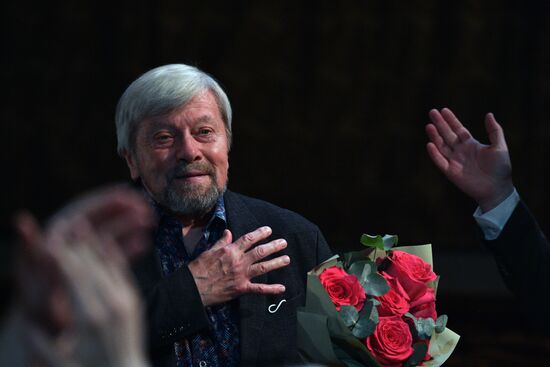 Сбор труппы в МХТ им. А. Чехова