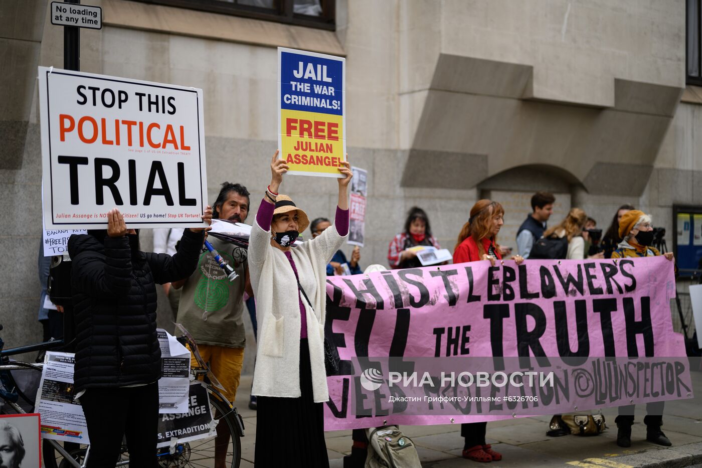 Возобновление слушаний по делу об экстрадиции Дж. Ассанжа в США