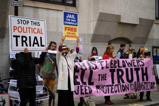 Возобновление слушаний по делу об экстрадиции Дж. Ассанжа в США
