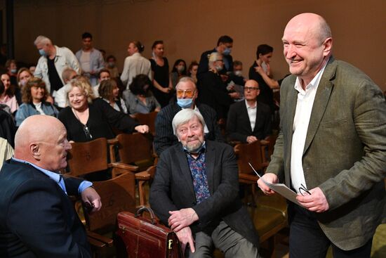 Сбор труппы в МХТ им. А. Чехова