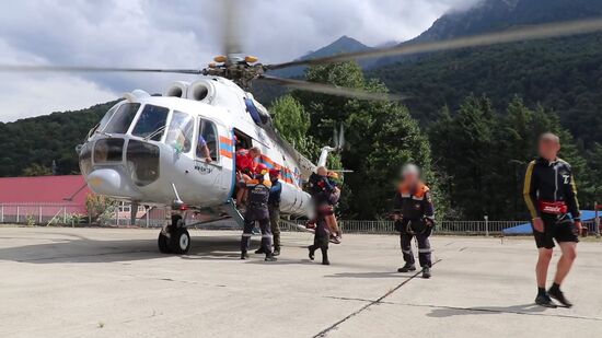 Потерявшихся детей эвакуировали на вертолете с горы Ачишхо