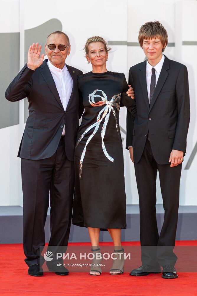 Премьера фильма "Дорогие товарищи" на 77-м Венецианском кинофестивале