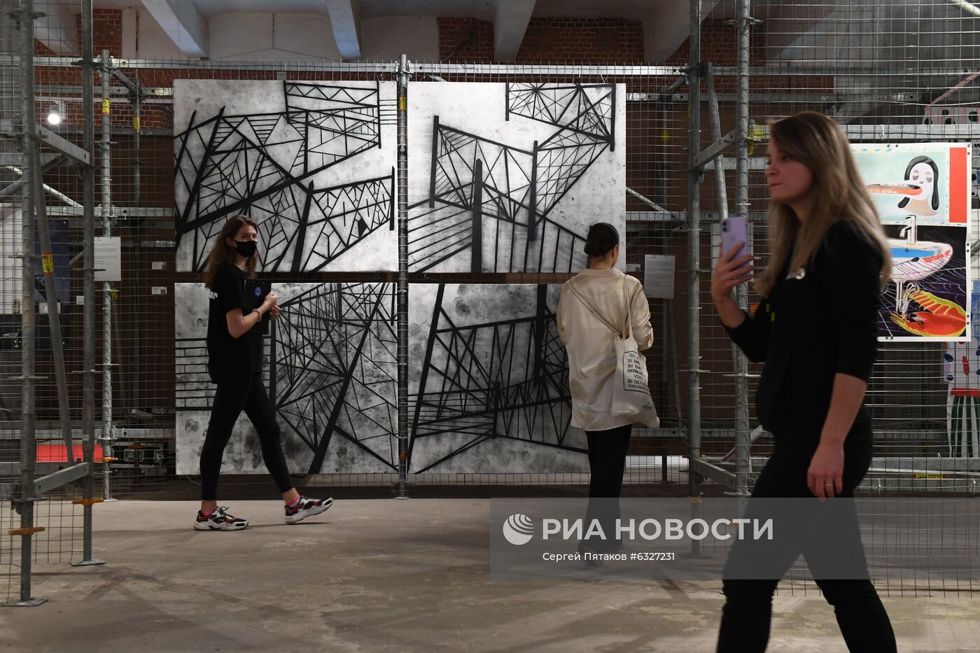 Ярмарка современного искусства blazar в Музее Москвы