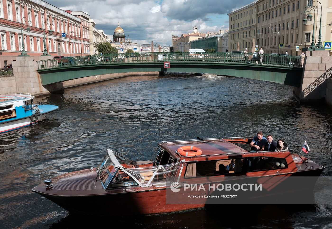 Краснофлотский мост через реку Мойку в Санкт-Петербурге. Место: Россия, Санкт-Петербург. Автор: Алексей Даничев/РИА Новости. Города России. Санкт-Петербург