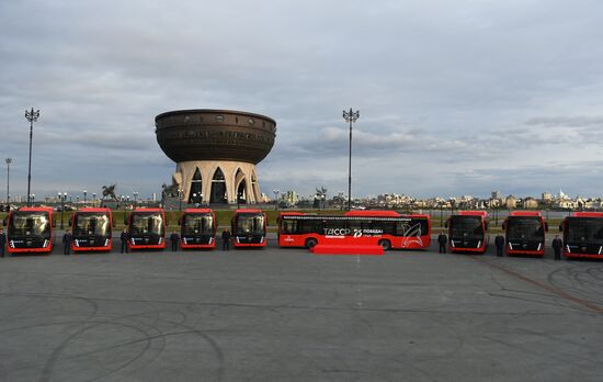 Передача партии автобусов КАМАЗ предприятиям общественного транспорта