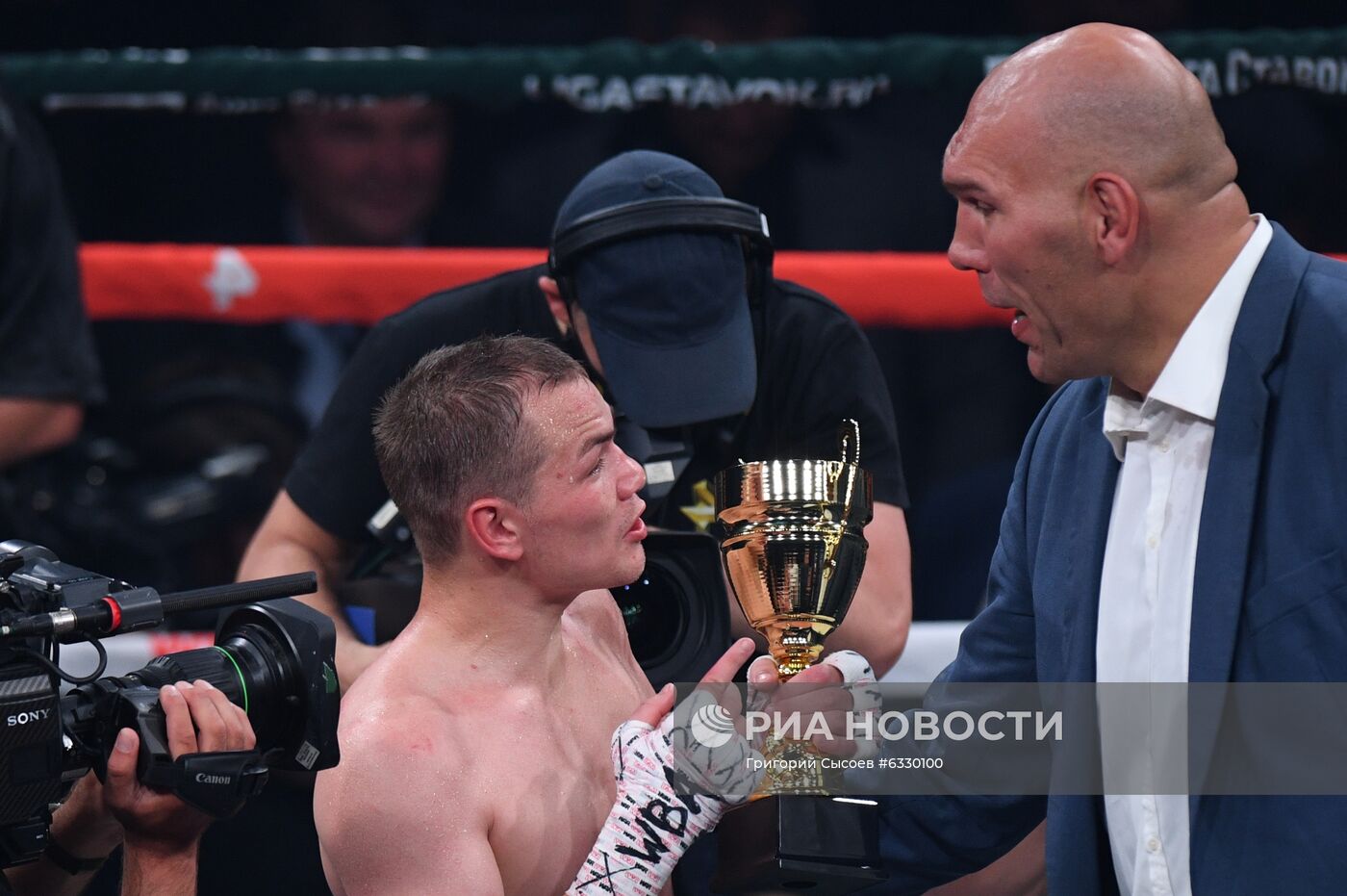 Бокс. Бой Ф. Чудинова и У. Садика