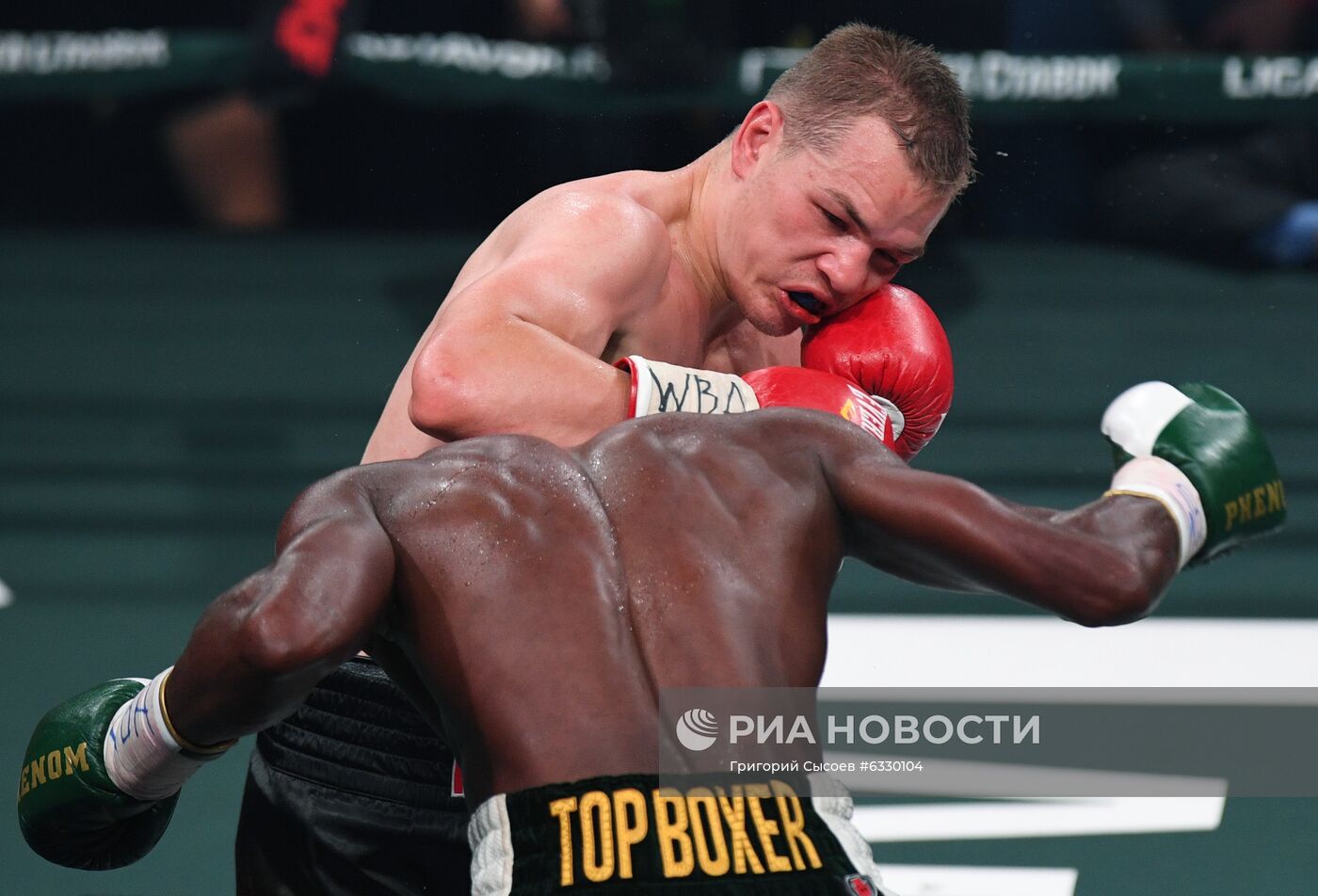 Бокс. Бой Ф. Чудинова и У. Садика