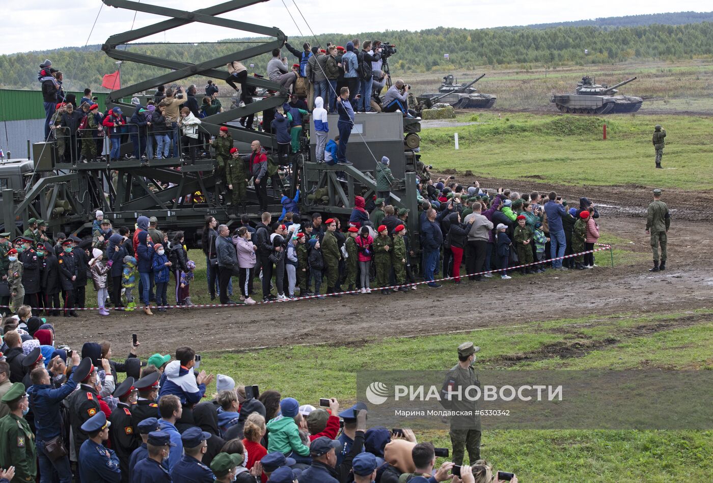 Праздник "День танкиста на Урале"