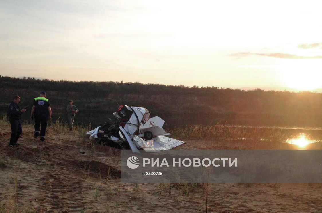 Два человека погибли при крушении легкого самолета в Подмосковье