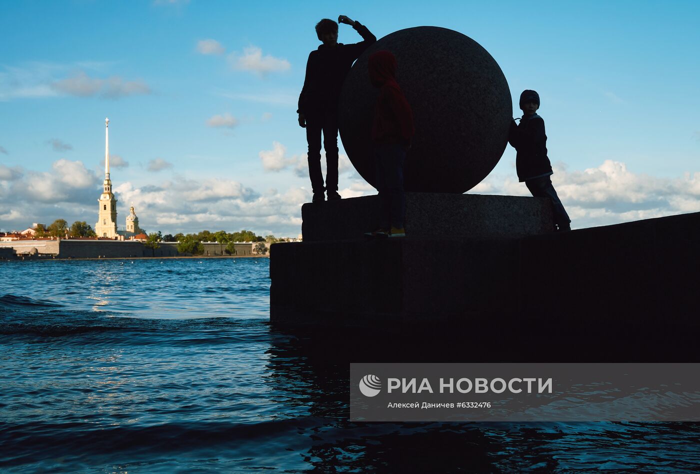 Поднятие уровня воды в Неве