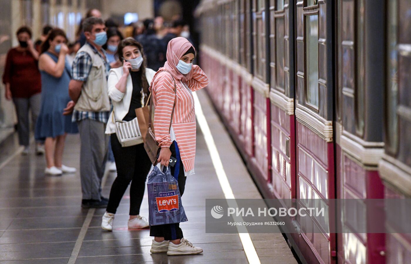 Бакинское метро возобновило работу